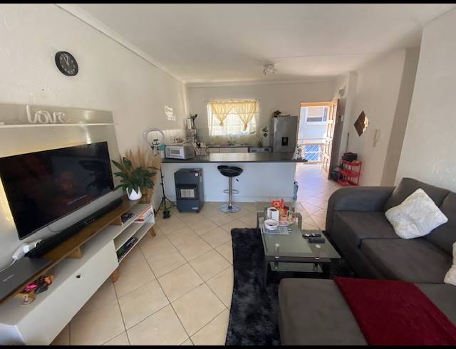 1 BEDROOM FLAT FOR SALE IN RENSBURG